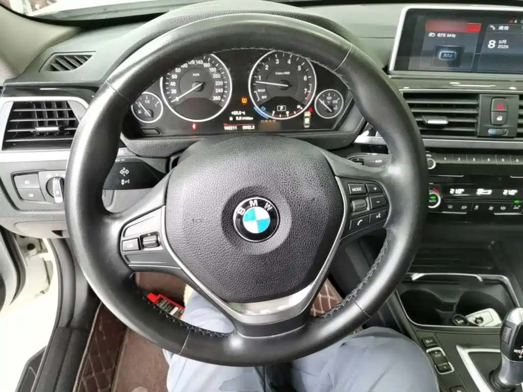 BMW 3 Series — миниатюра 11