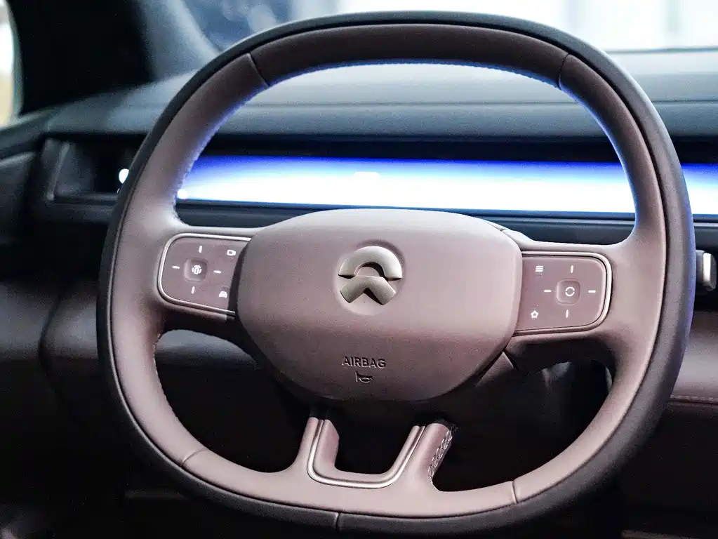 NIO ES8 — миниатюра 5