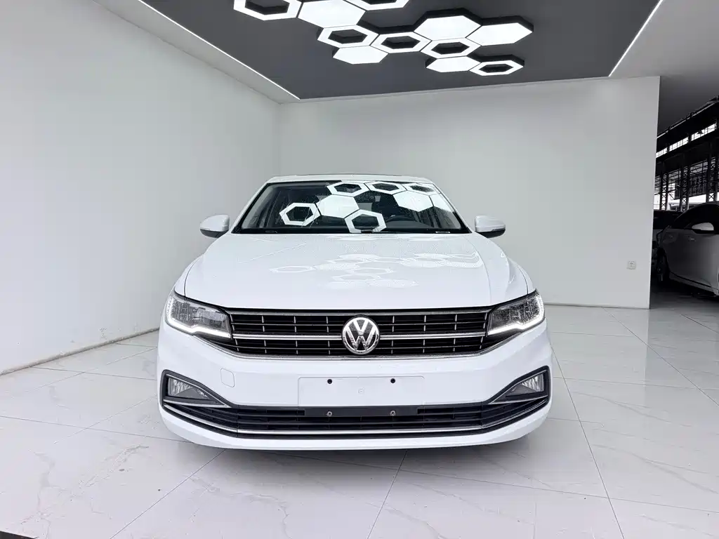 Volkswagen Bora — миниатюра 2