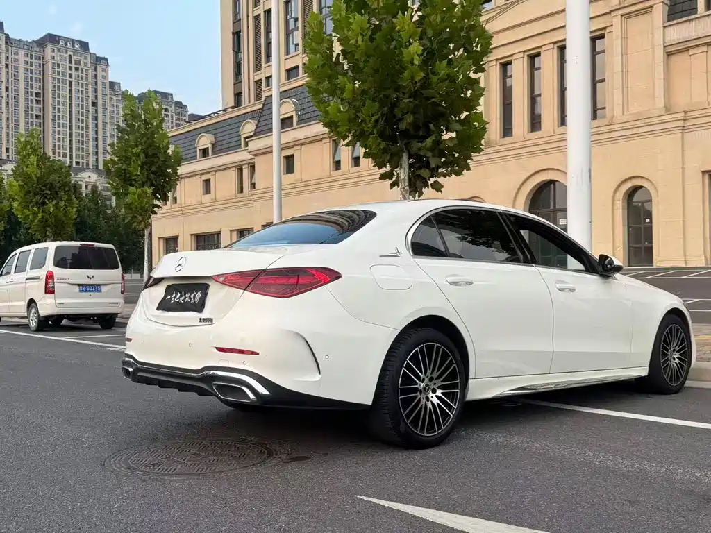Mercedes-Benz C-Class — миниатюра 9