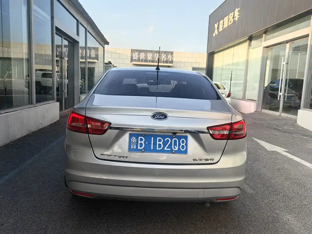 Ford Escort — миниатюра 5