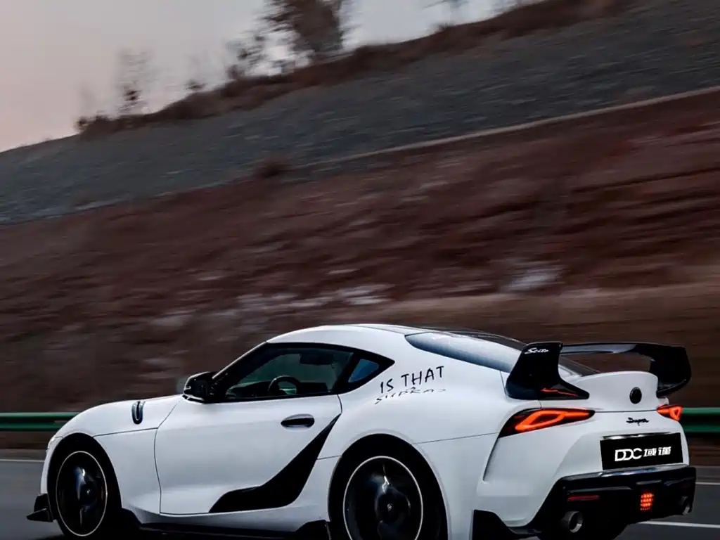 Toyota Supra — миниатюра 2