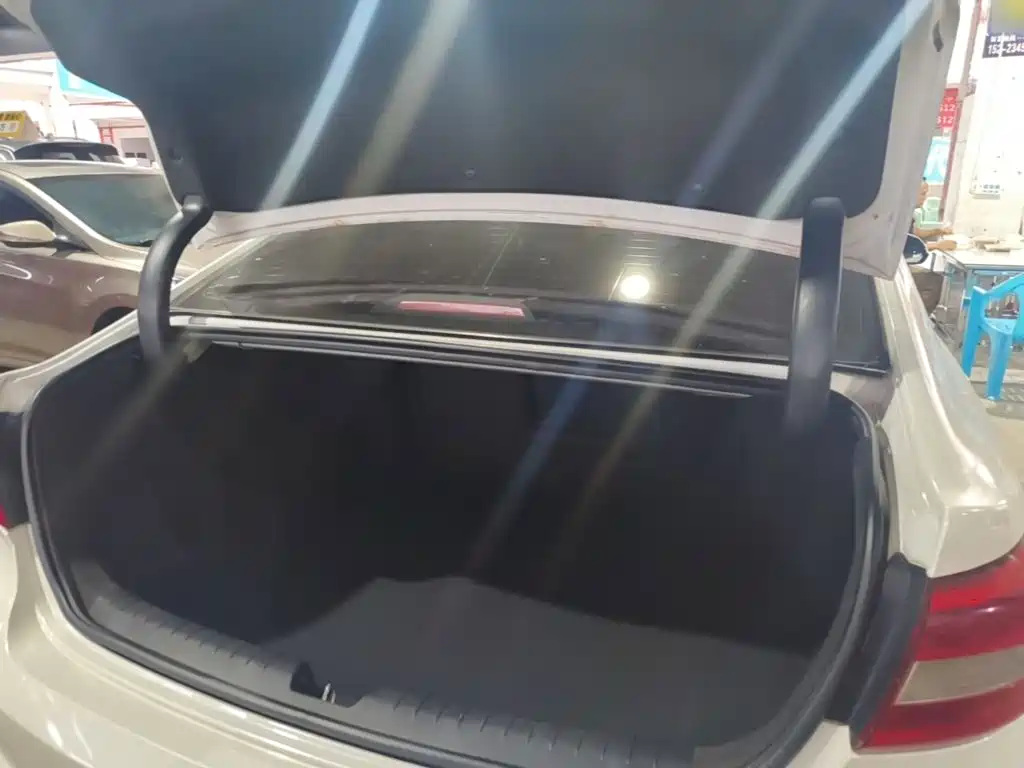 Hyundai Sonata — миниатюра 19
