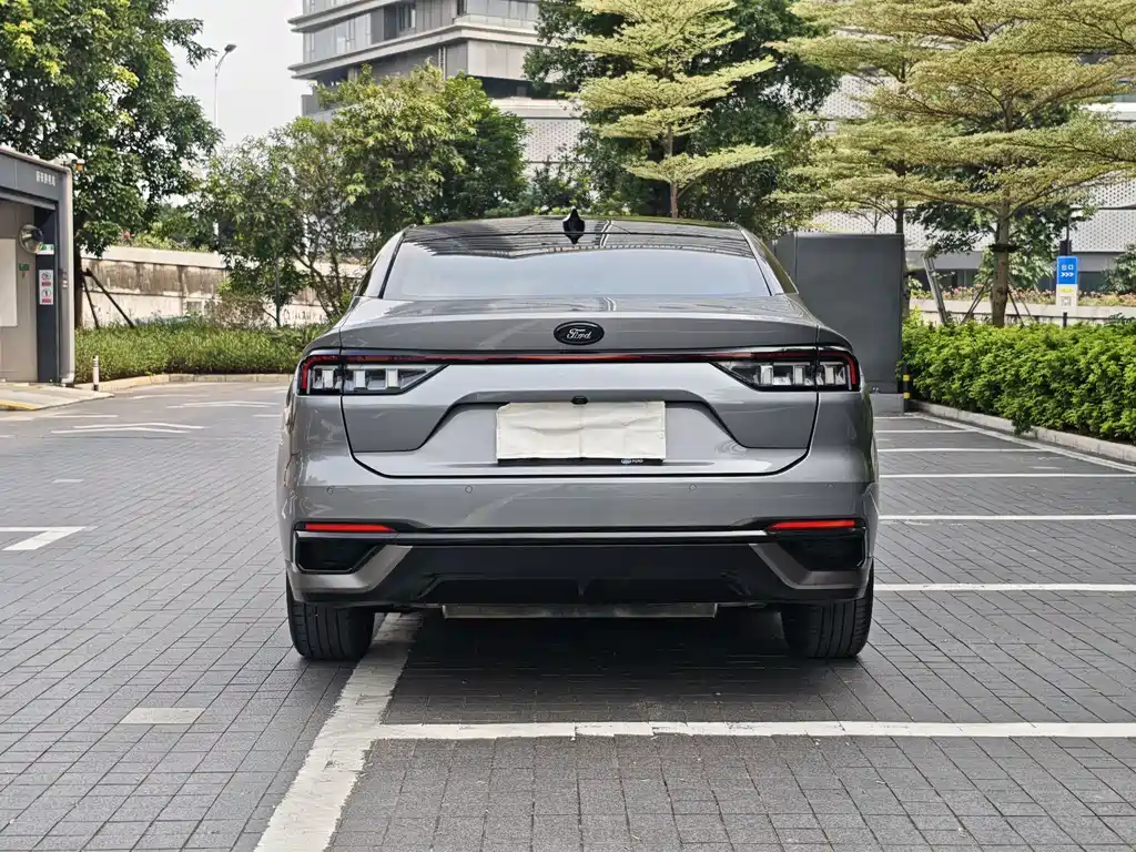 Ford Mondeo — миниатюра 3