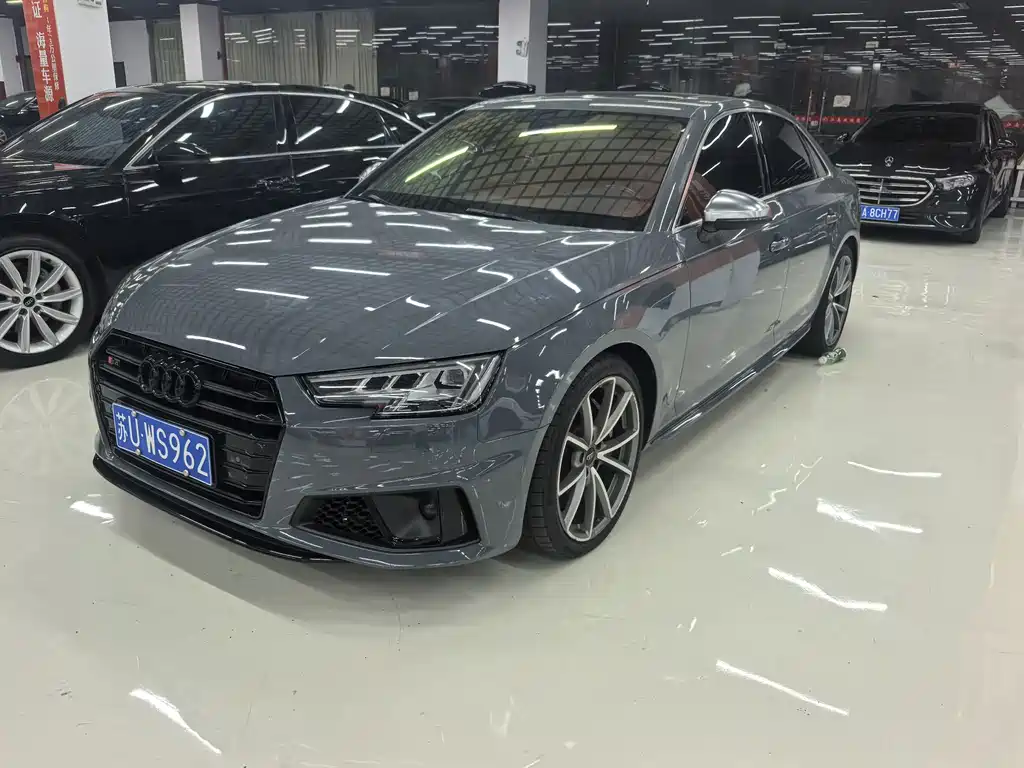 Audi S4