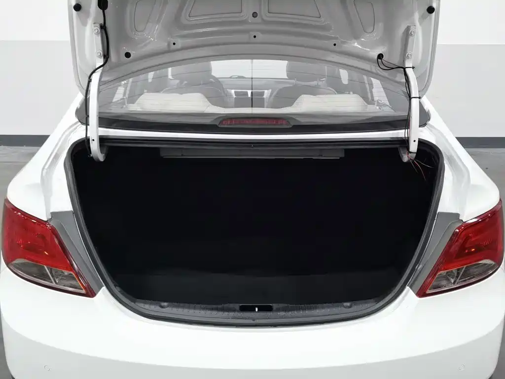 Hyundai Verna — миниатюра 16