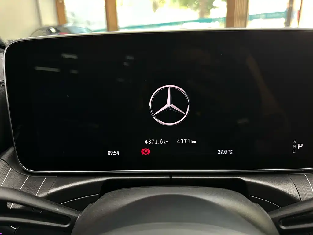 Mercedes-Benz C-Class — миниатюра 13