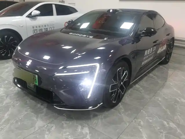 2025 Avatr 06