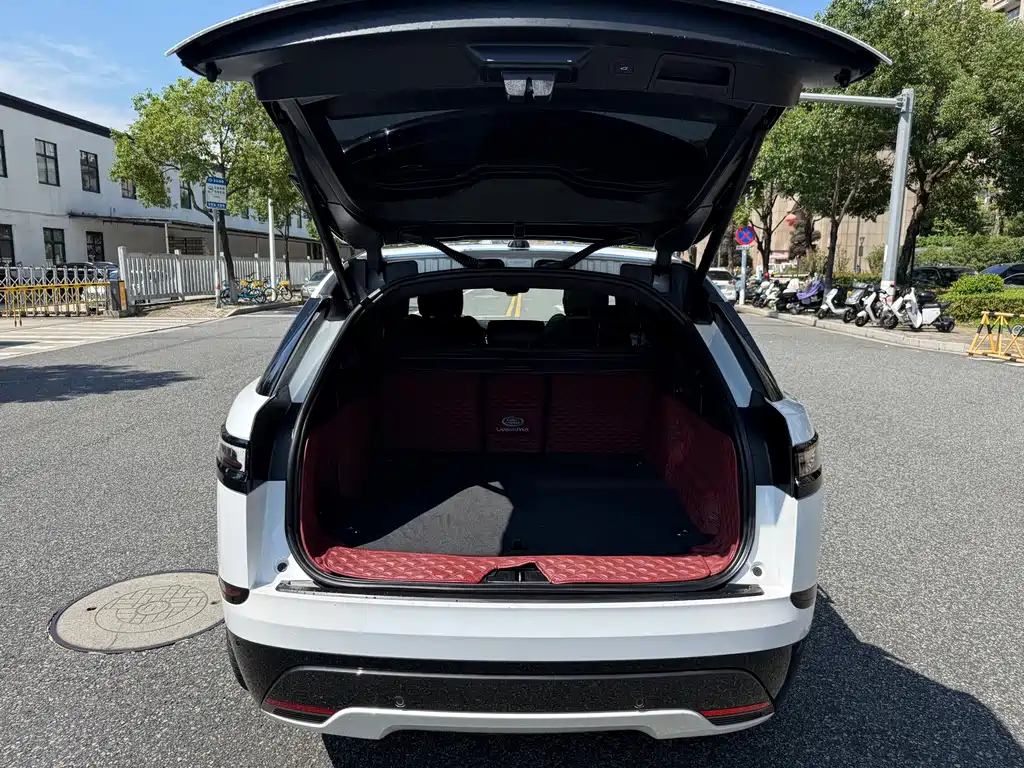 Land Rover Velar — миниатюра 17