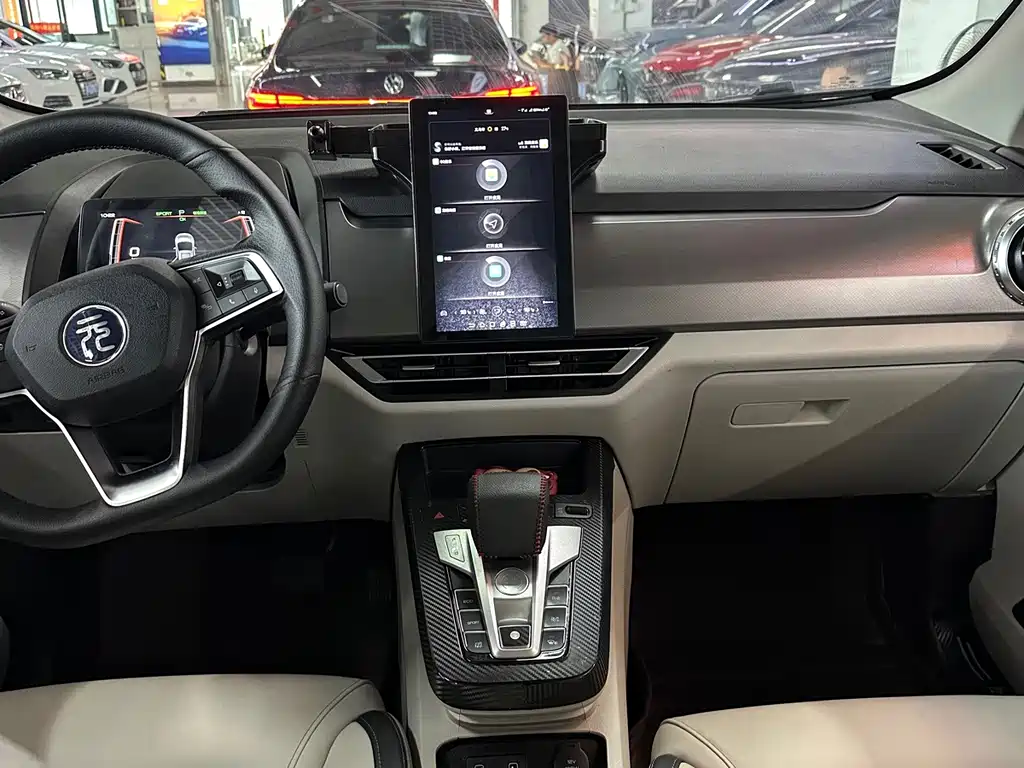 BYD Yuan Pro — миниатюра 8
