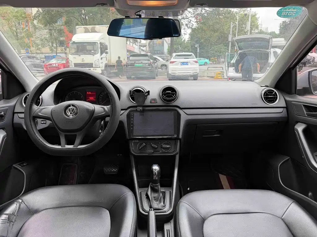 Volkswagen Jetta — миниатюра 9