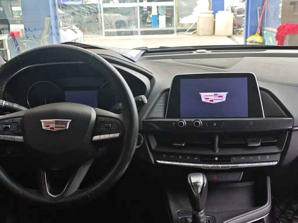 Cadillac CT4 — миниатюра 9