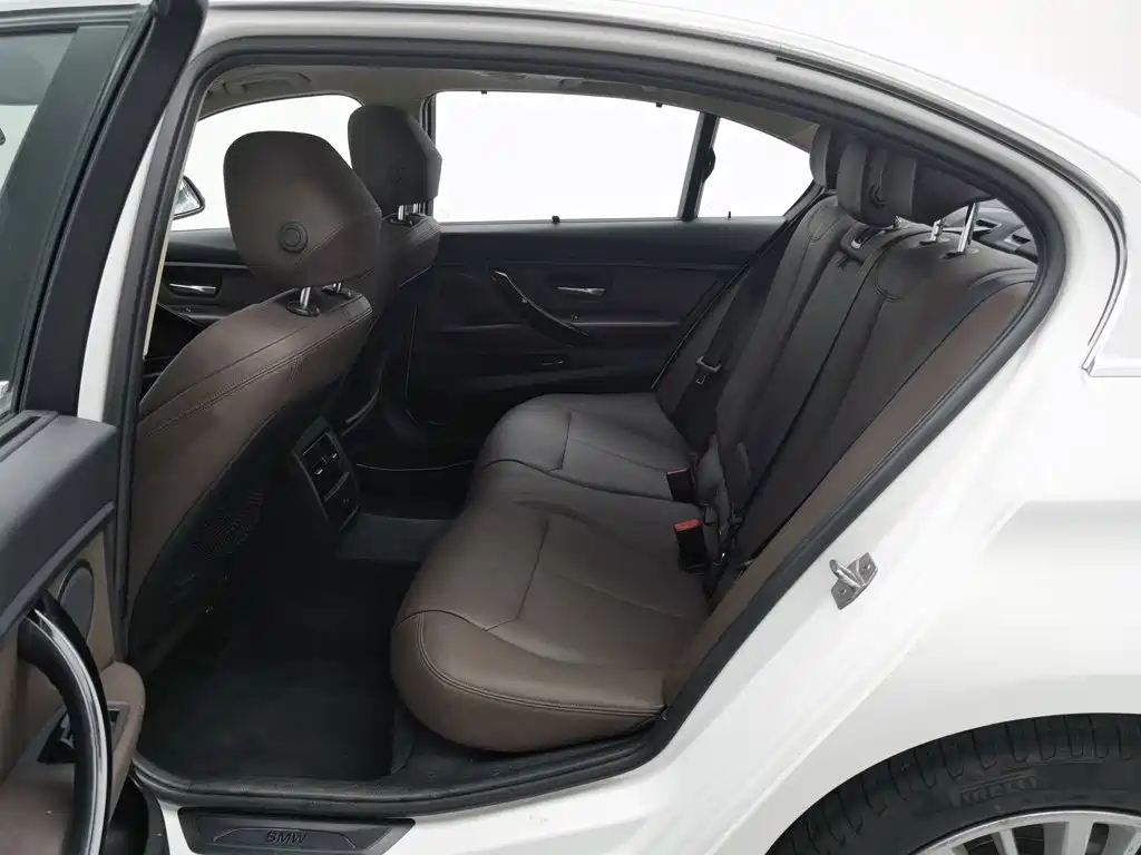 BMW 3 Series — миниатюра 15