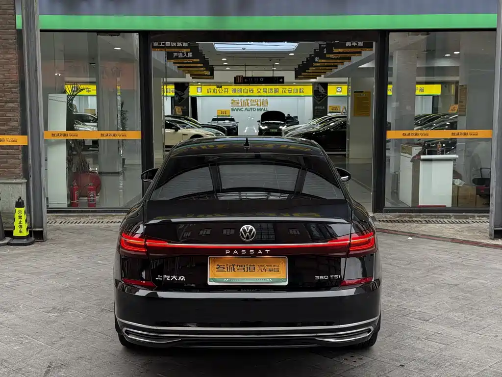 Volkswagen Passat 2024 380TSI Elite