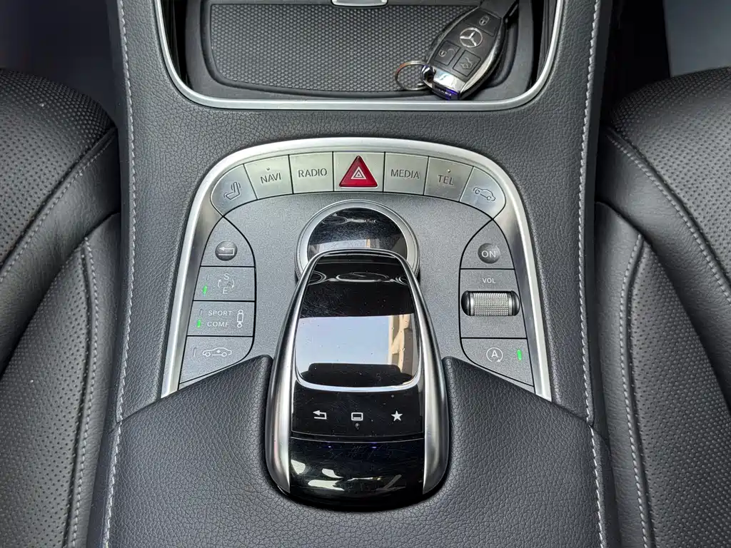 Mercedes-Benz S-Class — миниатюра 12
