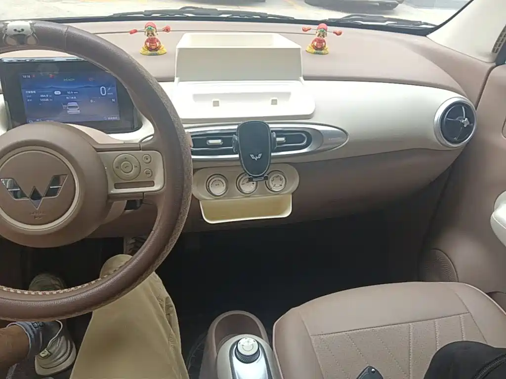 Wuling MINIEV — миниатюра 10