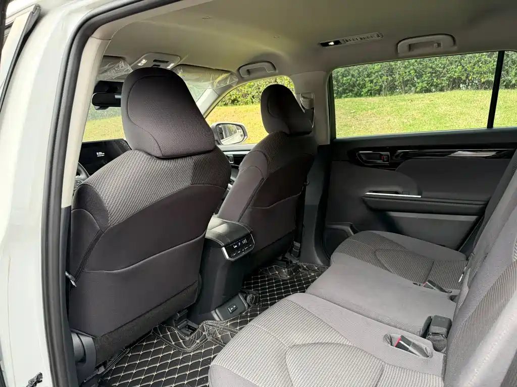 Toyota Highlander — миниатюра 11