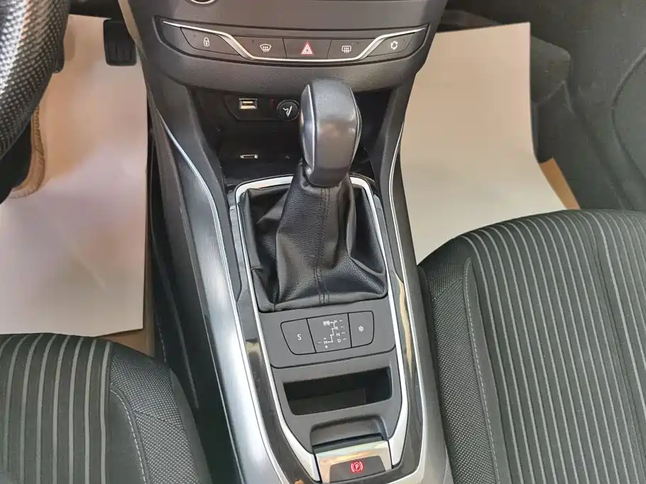 Peugeot 408 — миниатюра 16