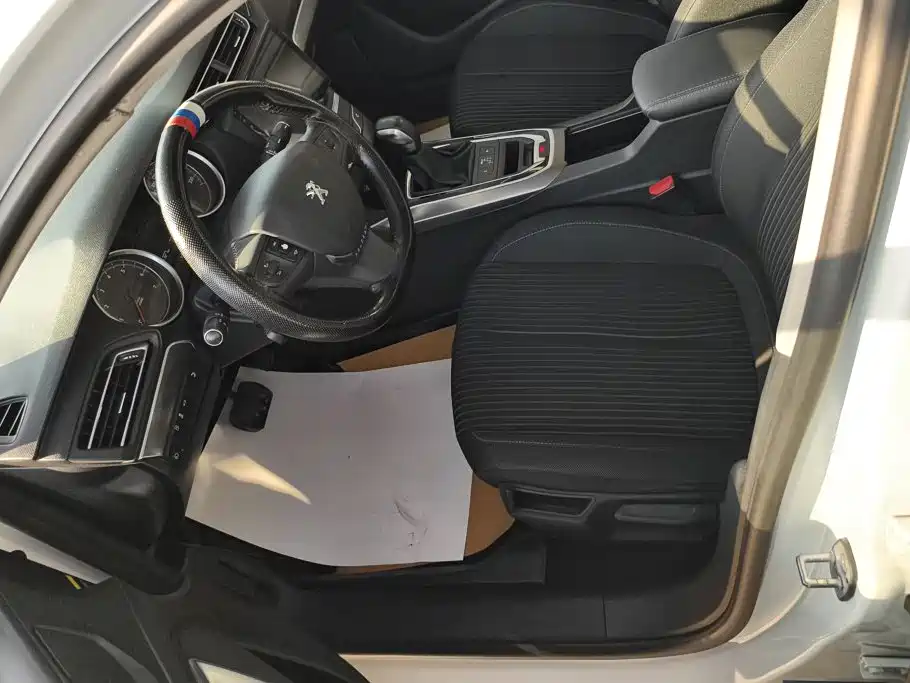 Peugeot 408 — миниатюра 9