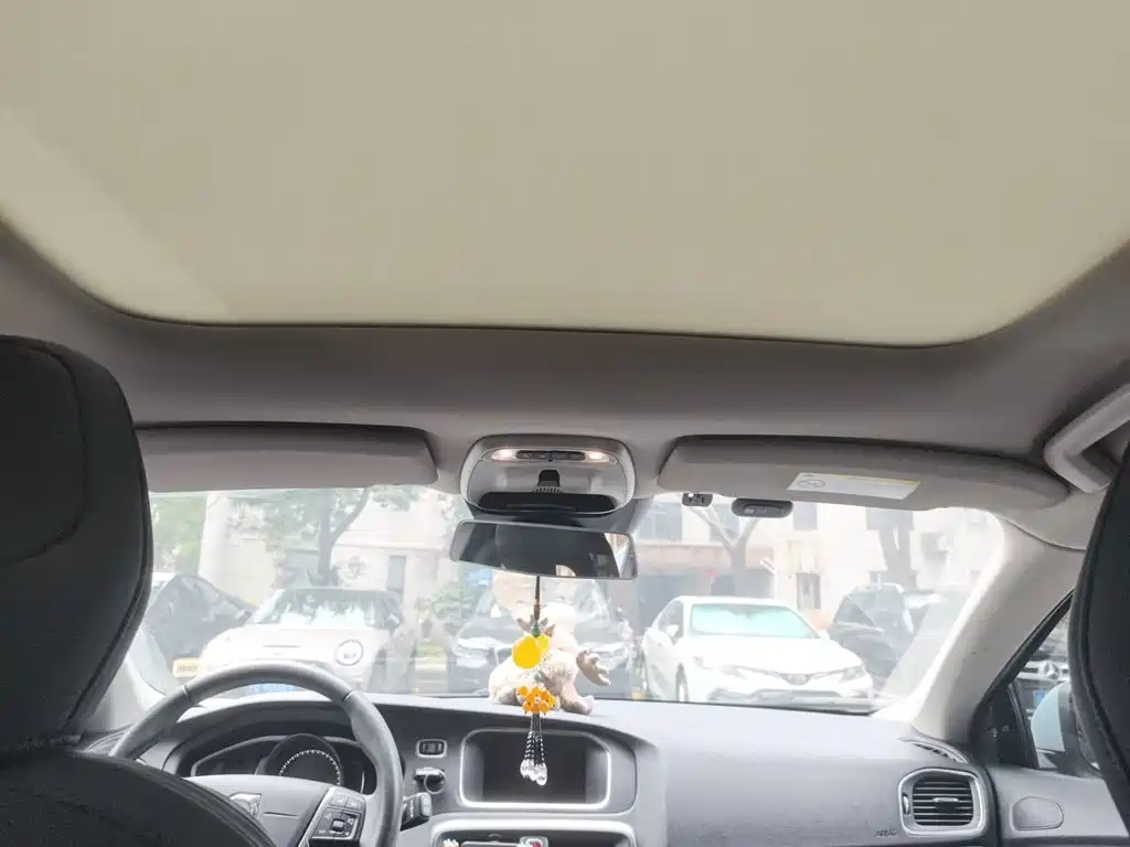 Volvo V40 — миниатюра 14