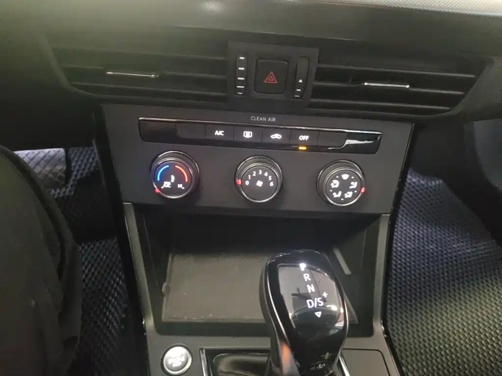 Volkswagen Passat — миниатюра 13
