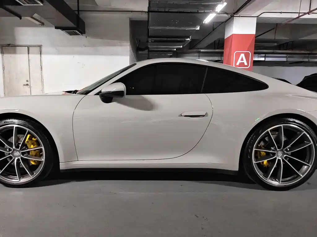 Porsche 911 2022 Carrera 3.0T