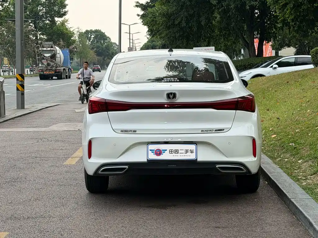 Changan Eado — миниатюра 5