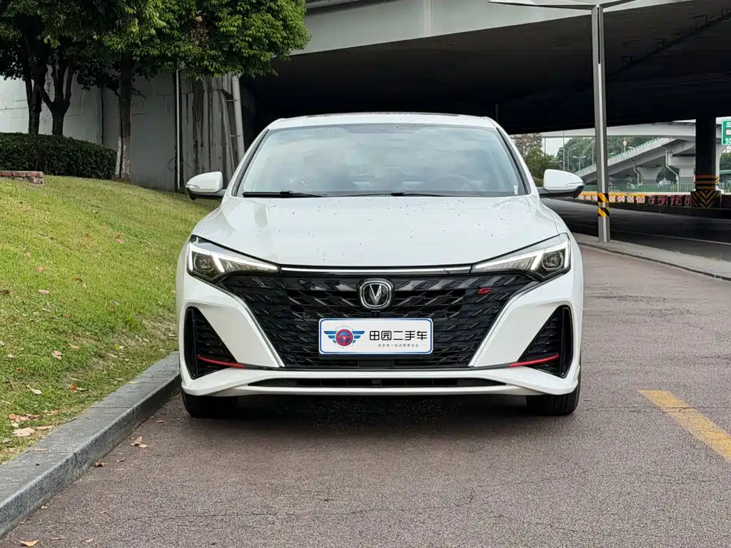 Changan Eado — миниатюра 2