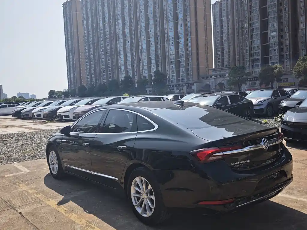 Buick LaCrosse — миниатюра 9