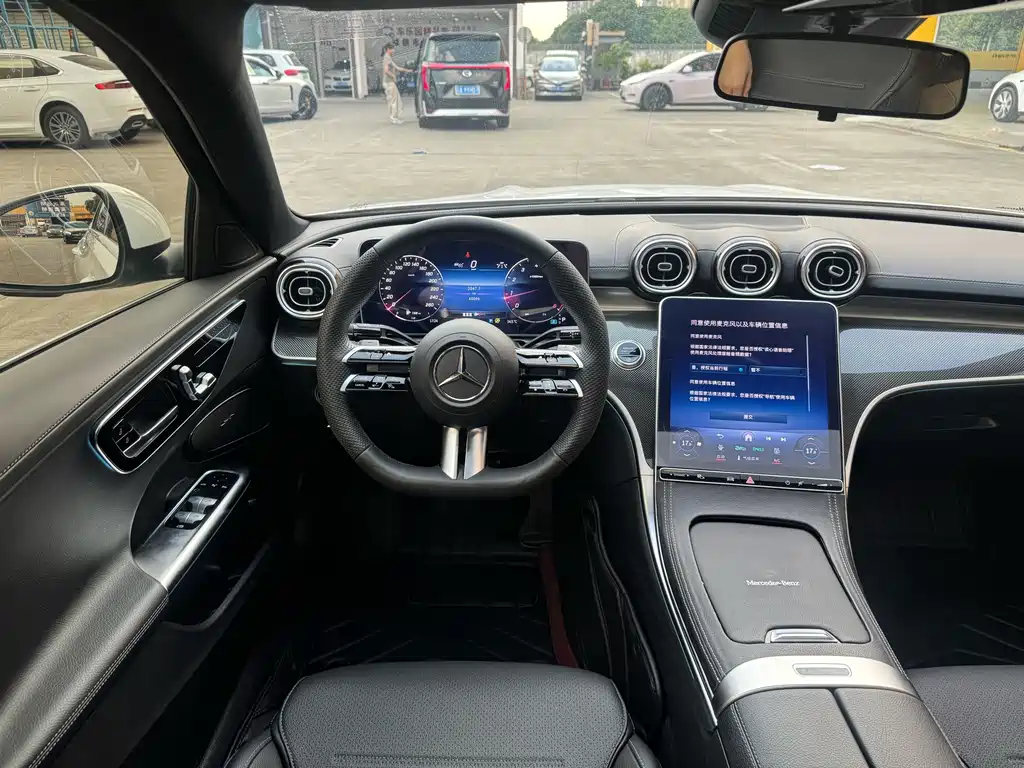 Mercedes-Benz C-Class — миниатюра 12