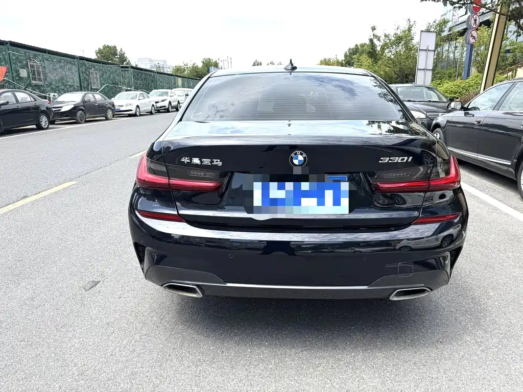 BMW 3 Series — миниатюра 4