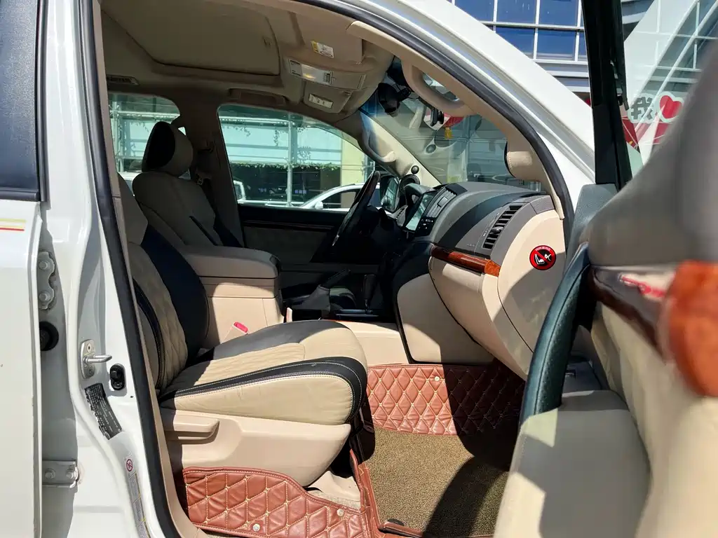 Toyota Land Cruiser — миниатюра 12
