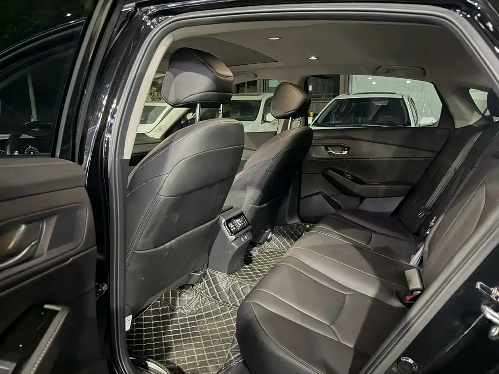 Honda Inspire — миниатюра 5