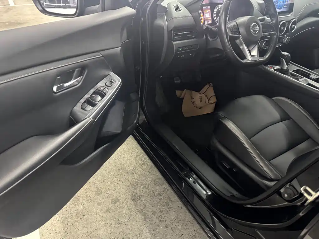 Nissan Sylphy 2021 1.6L XL CVT Enjoy