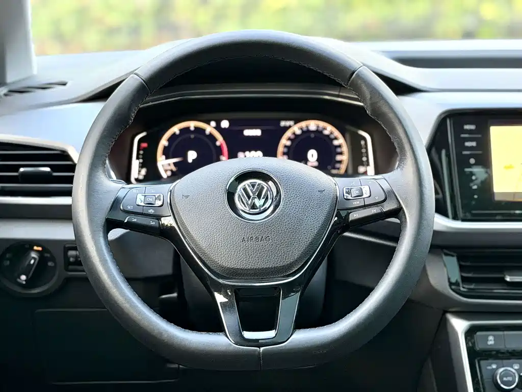 Volkswagen T-Cross — миниатюра 12