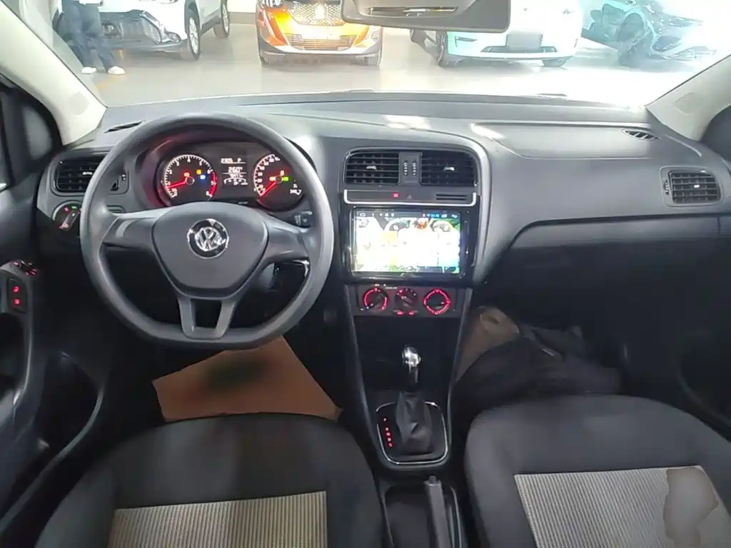 Volkswagen Polo — миниатюра 10