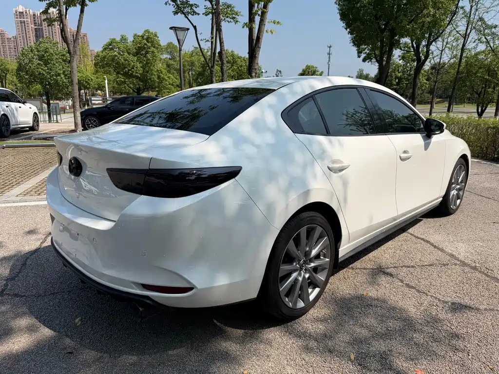 Mazda 3 Axela — миниатюра 5