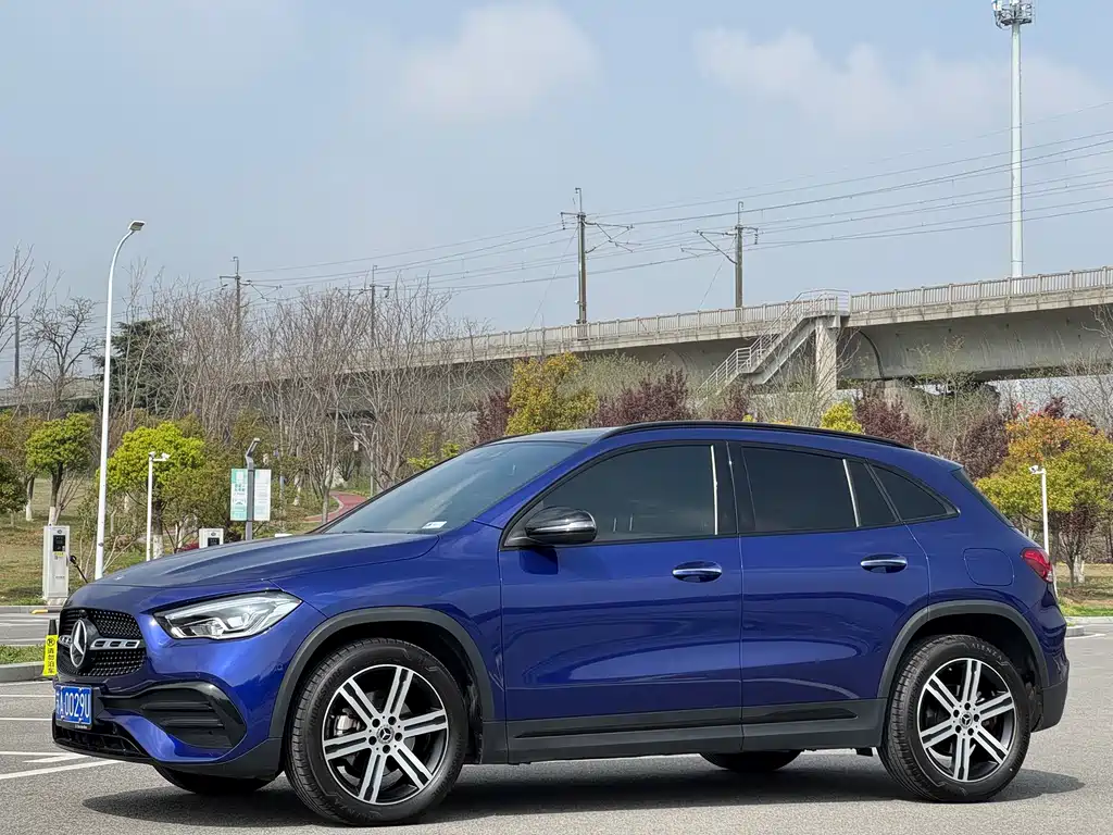 Mercedes-Benz GLA 2021