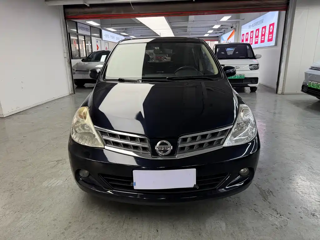 Nissan Tiida — миниатюра 2