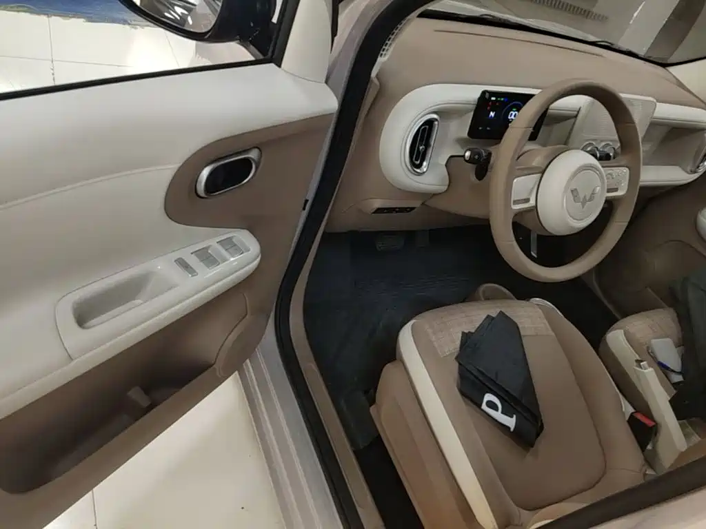 Wuling MINIEV — миниатюра 16