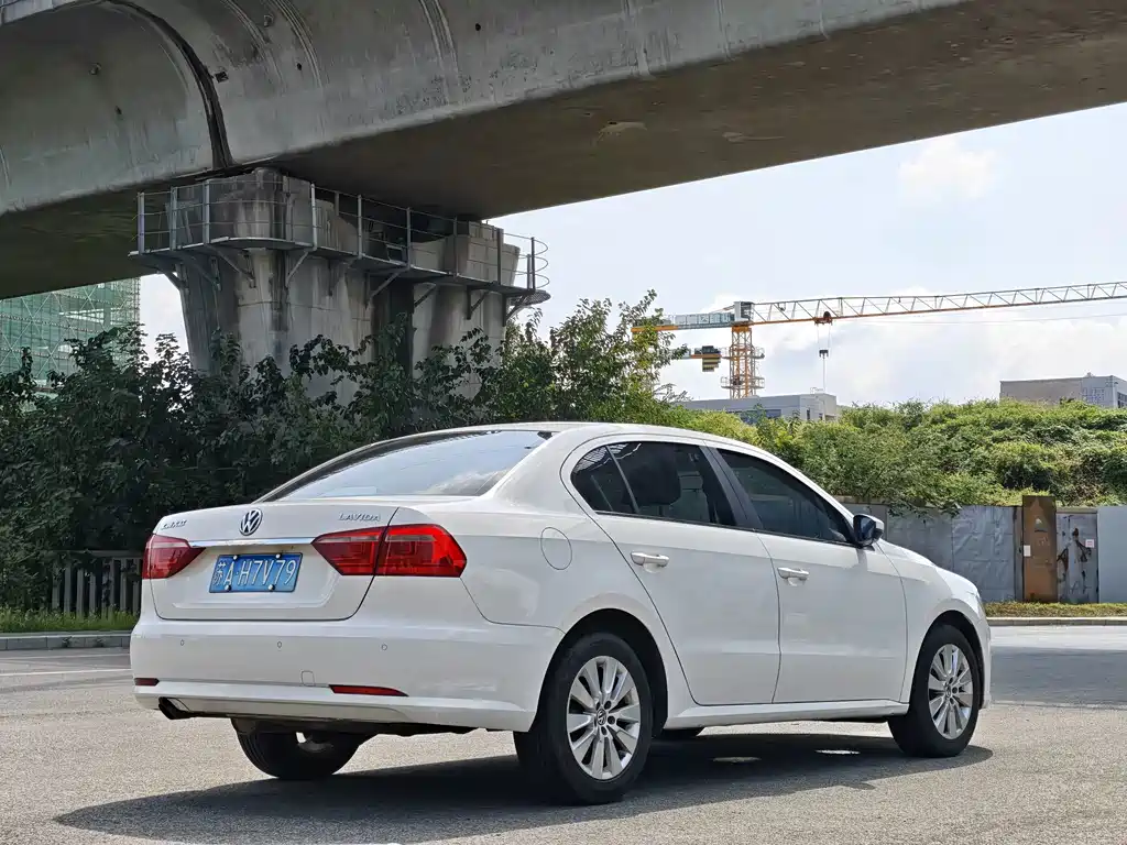 Volkswagen Lavida — миниатюра 5