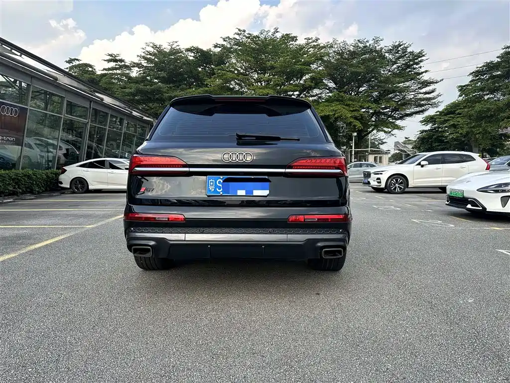 Audi Q7 — миниатюра 4