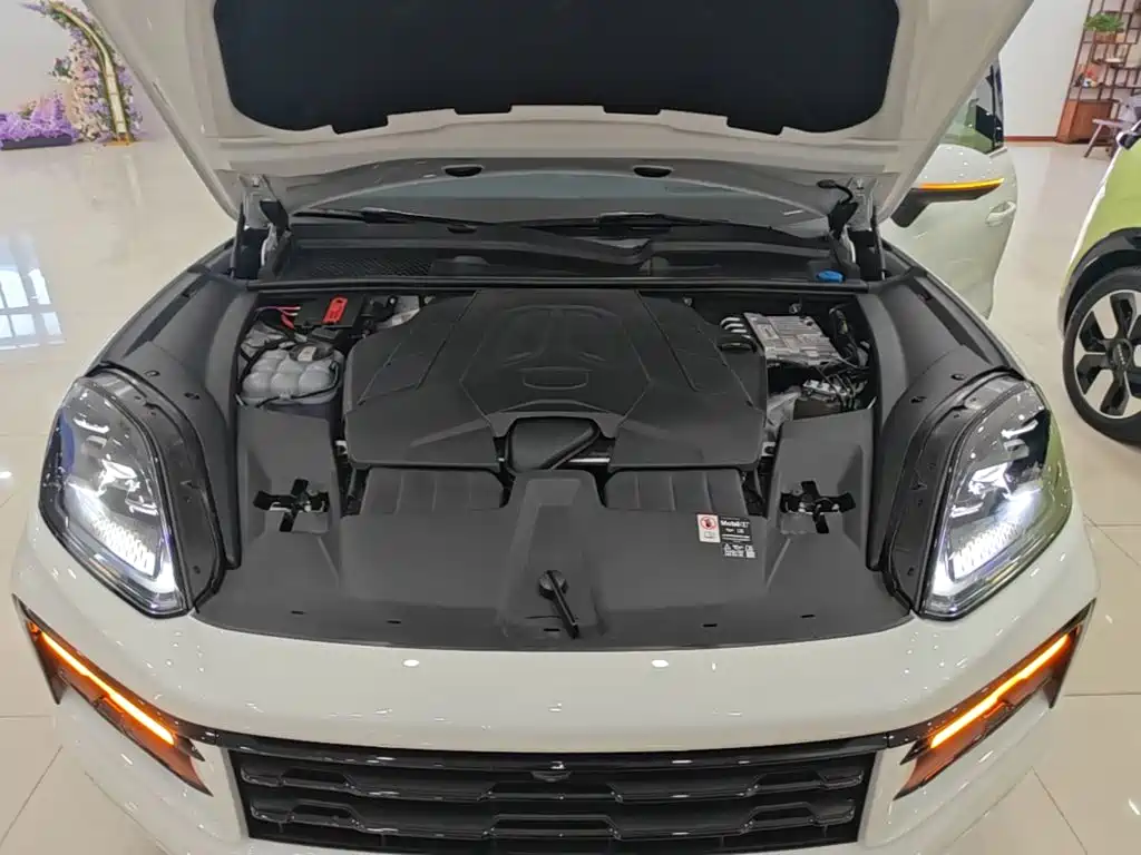 Porsche Cayenne — миниатюра 20
