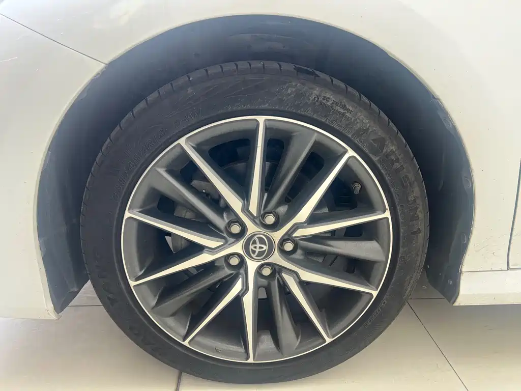 Toyota Camry — миниатюра 15