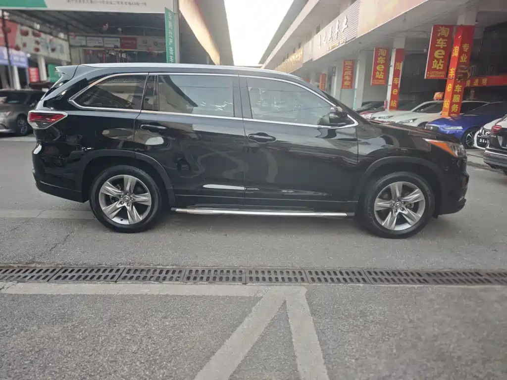 Toyota Highlander — миниатюра 4