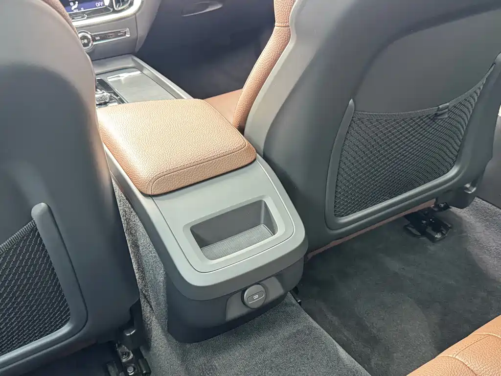 Volvo S60 — миниатюра 45