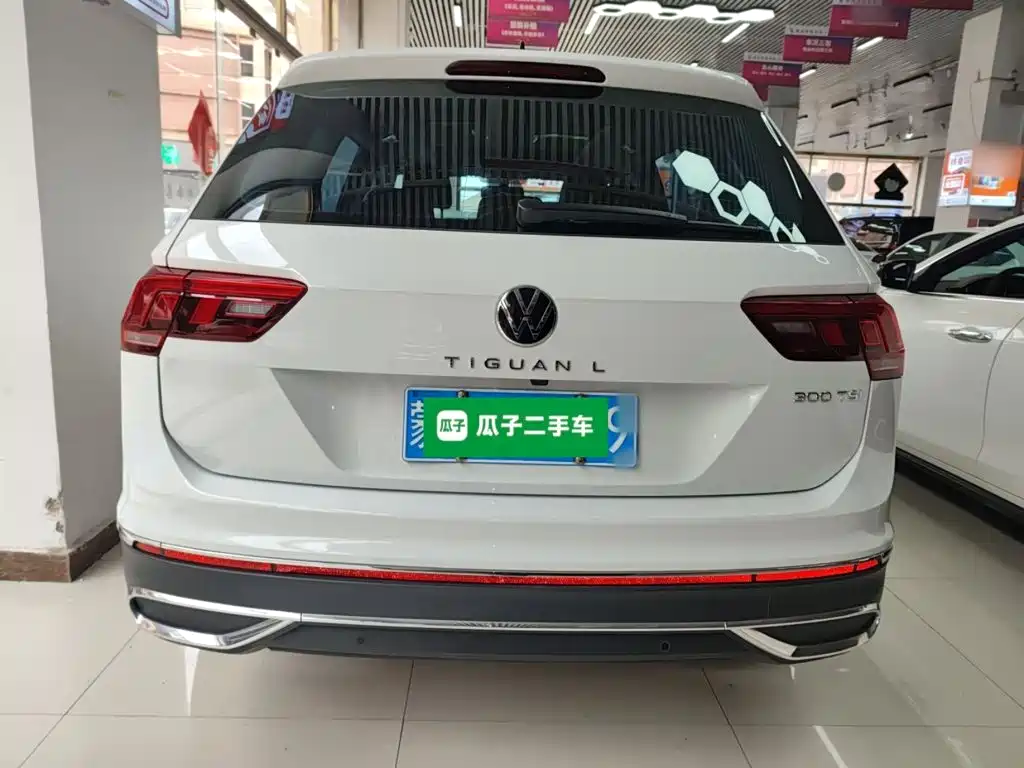 Volkswagen Tiguan L L 2023 300TSI AT Smart