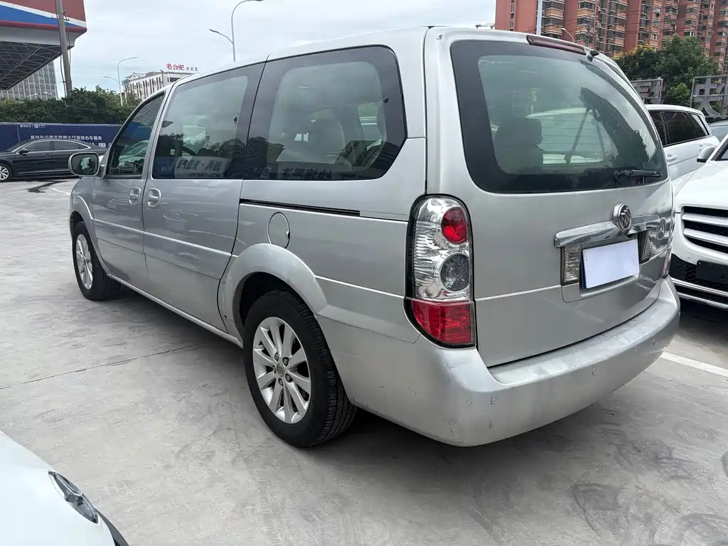 Buick GL8 — миниатюра 8