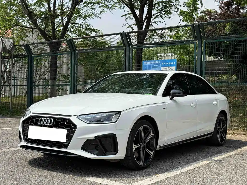 Audi A4L 2024 40 TFSI Luxury Dynamic Type