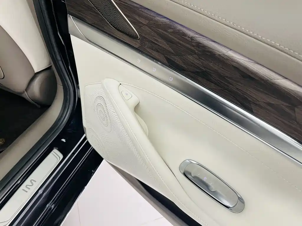 ZHIJI AUTOMOBILE ZHIJI L7